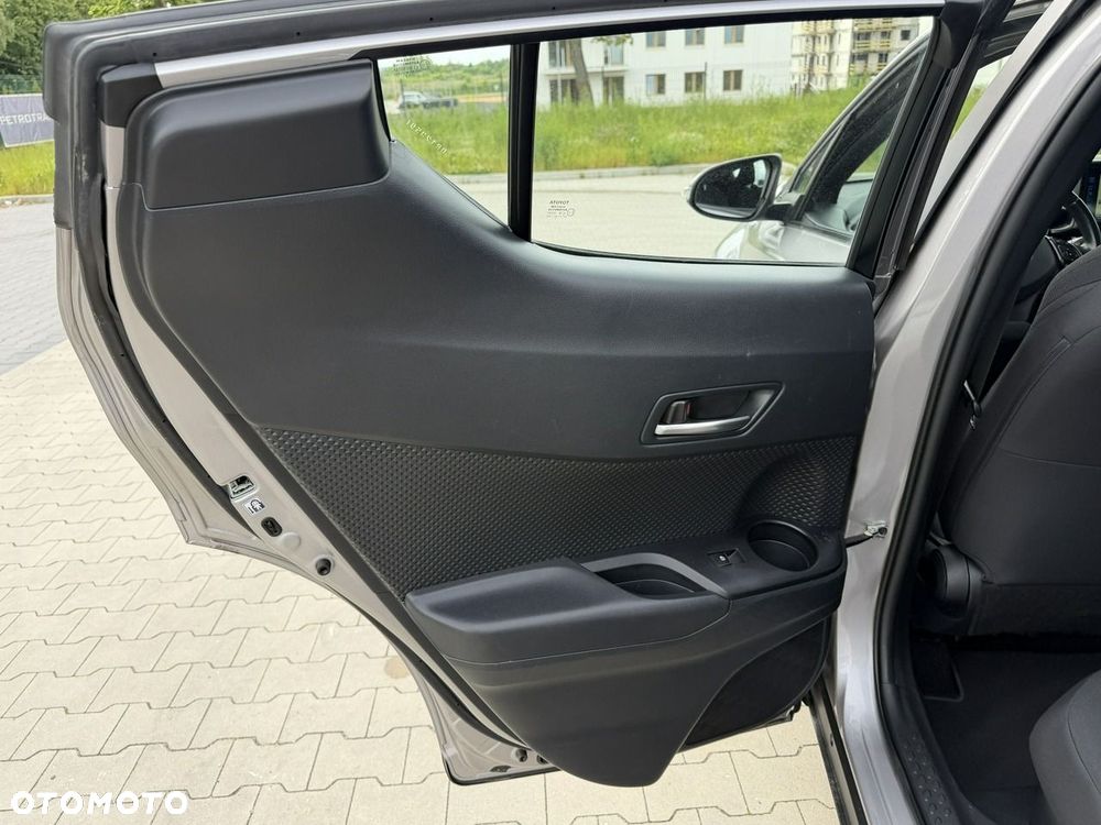 Toyota C-HR - 31