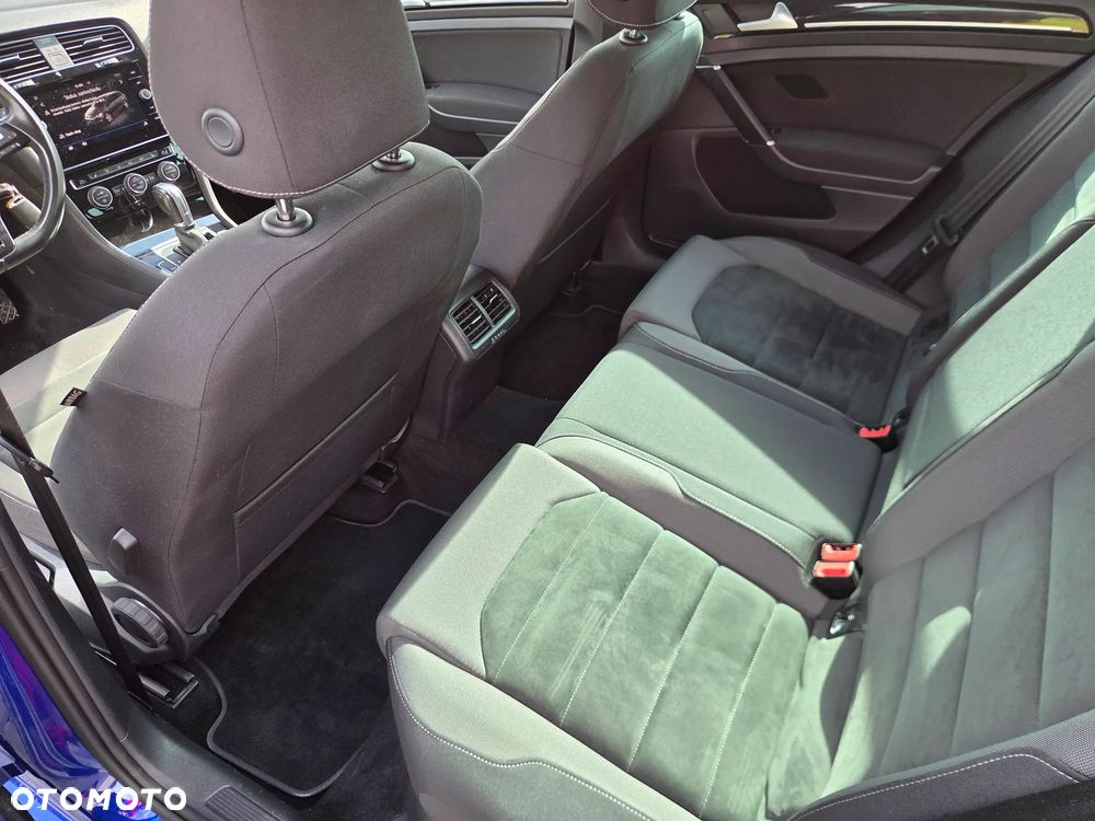 Volkswagen Golf 2.0 TDI R-Line DSG - 20