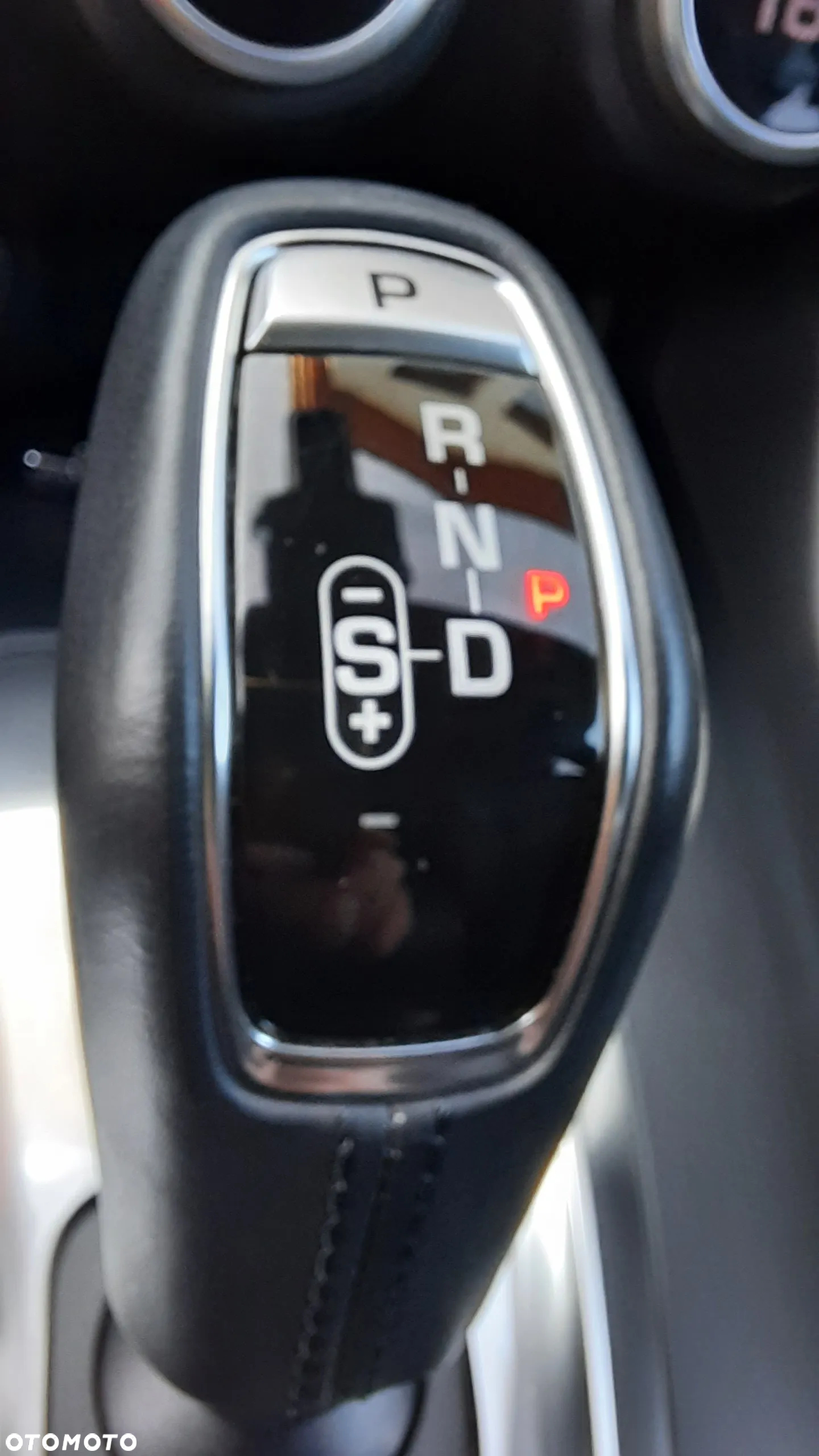 Jaguar E-Pace P250 AWD R-Dynamic - 22