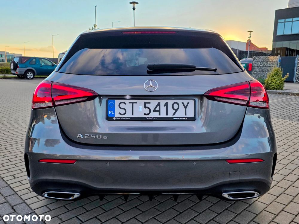 Mercedes-Benz Klasa A 250 E AMG Line 8G-DCT - 7