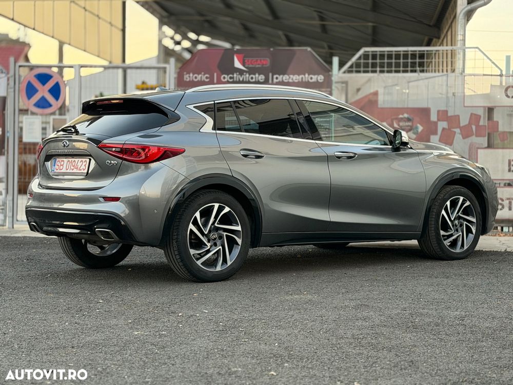 Infiniti Q30 1.5d Premium Tech - 3