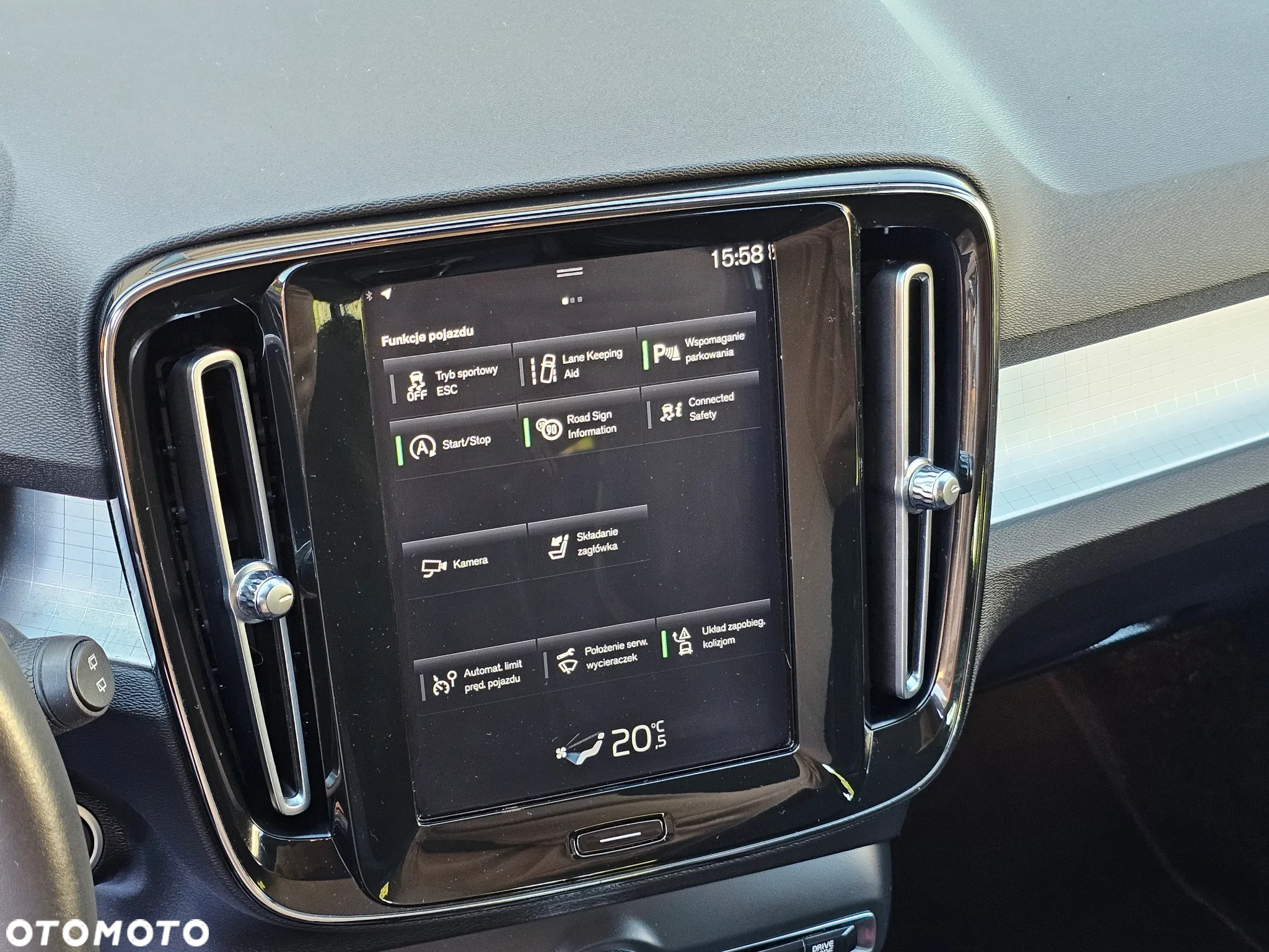 Volvo XC 40 D3 Momentum Pro - 28