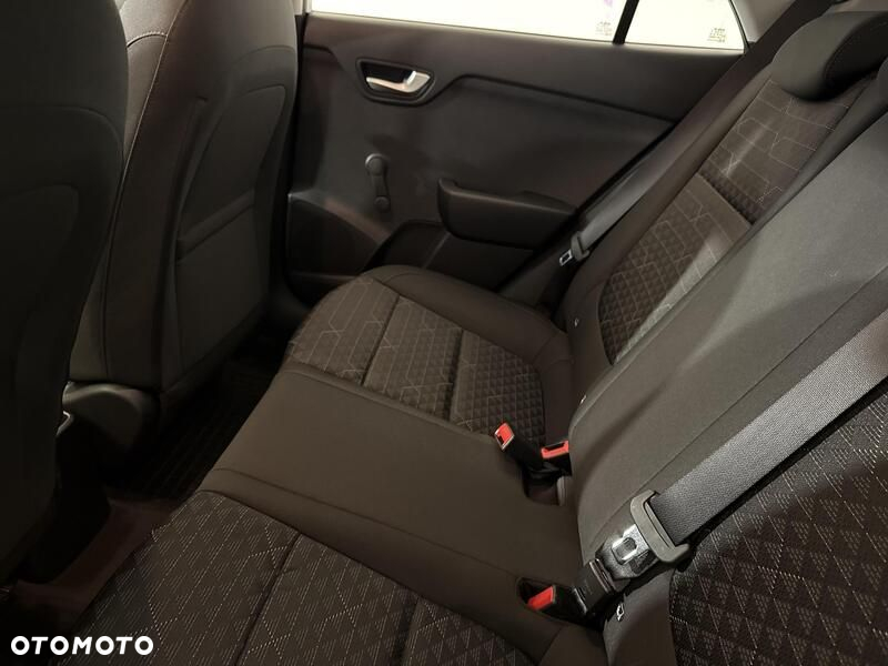 Kia Rio - 19