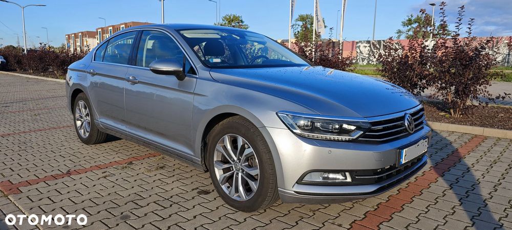 Volkswagen Passat 2.0 TDI SCR Comfortline - 8