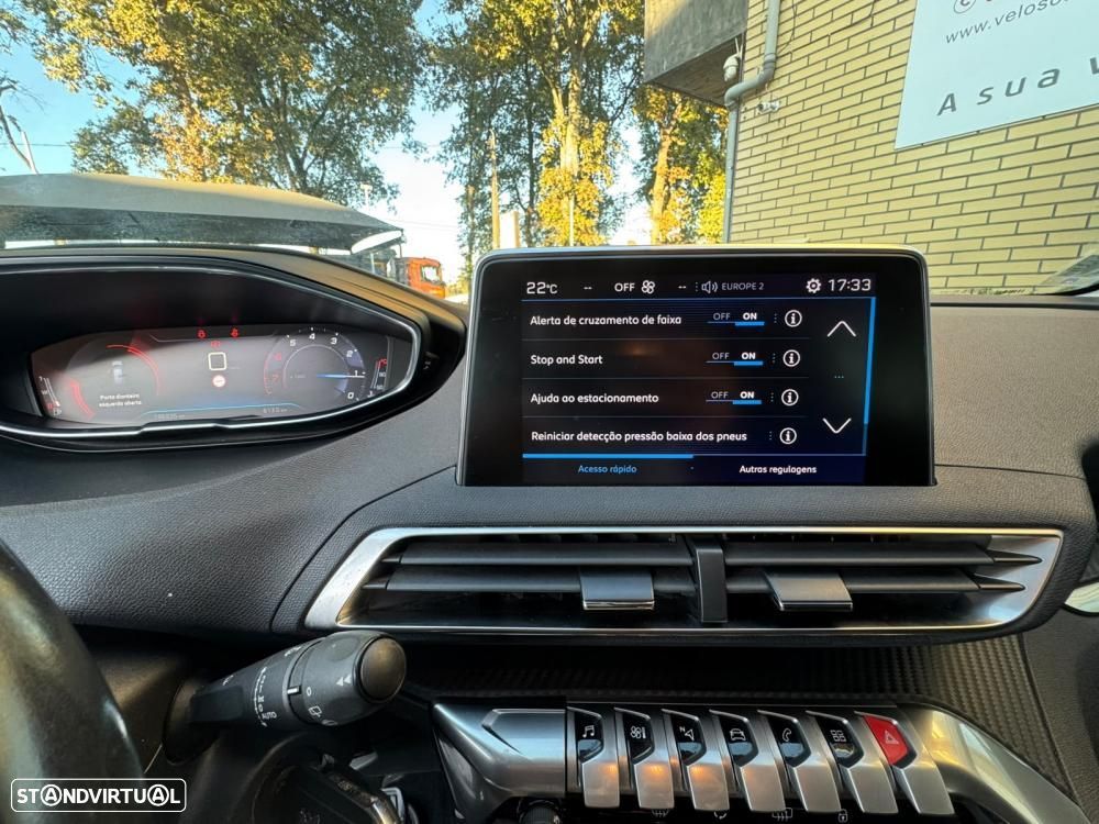 Peugeot 3008 1.2 PureTech Allure - 8