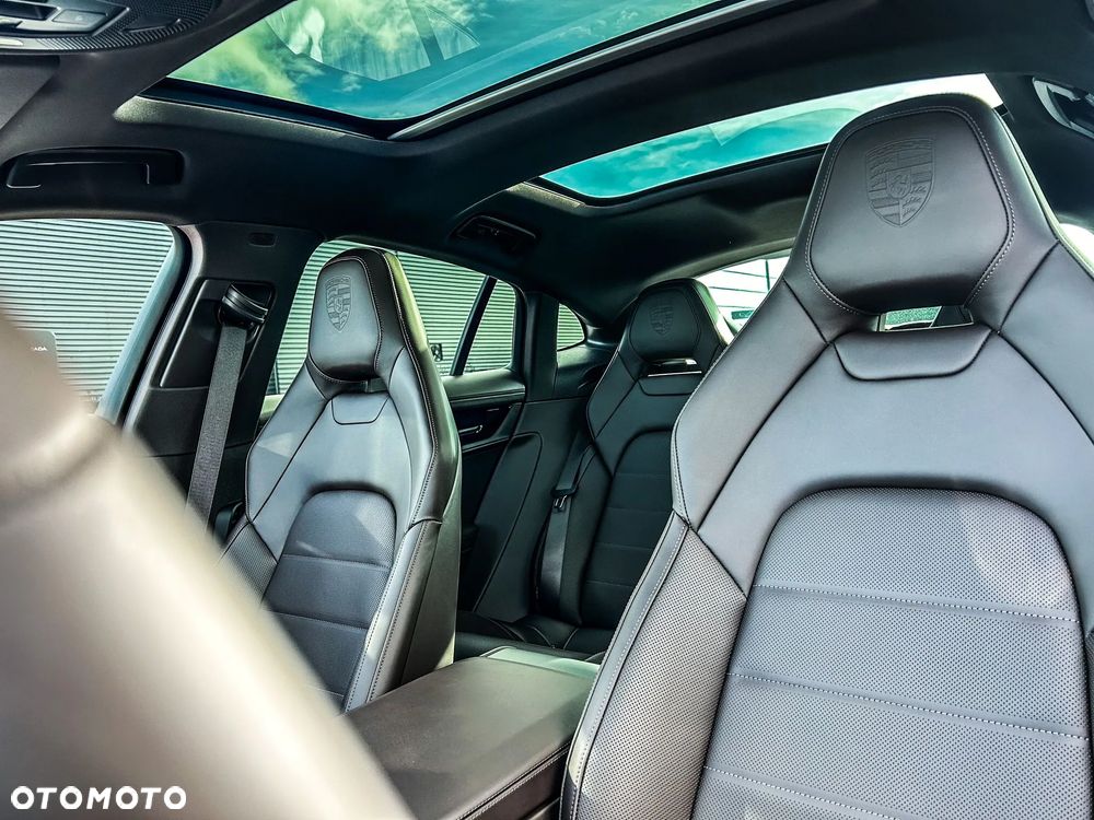 Porsche Panamera 4 E-Hybrid PHEV - 10