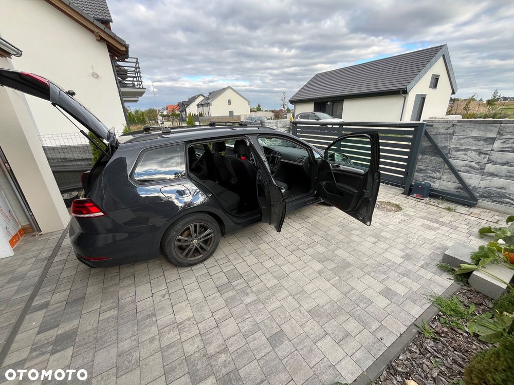 Volkswagen Golf - 4