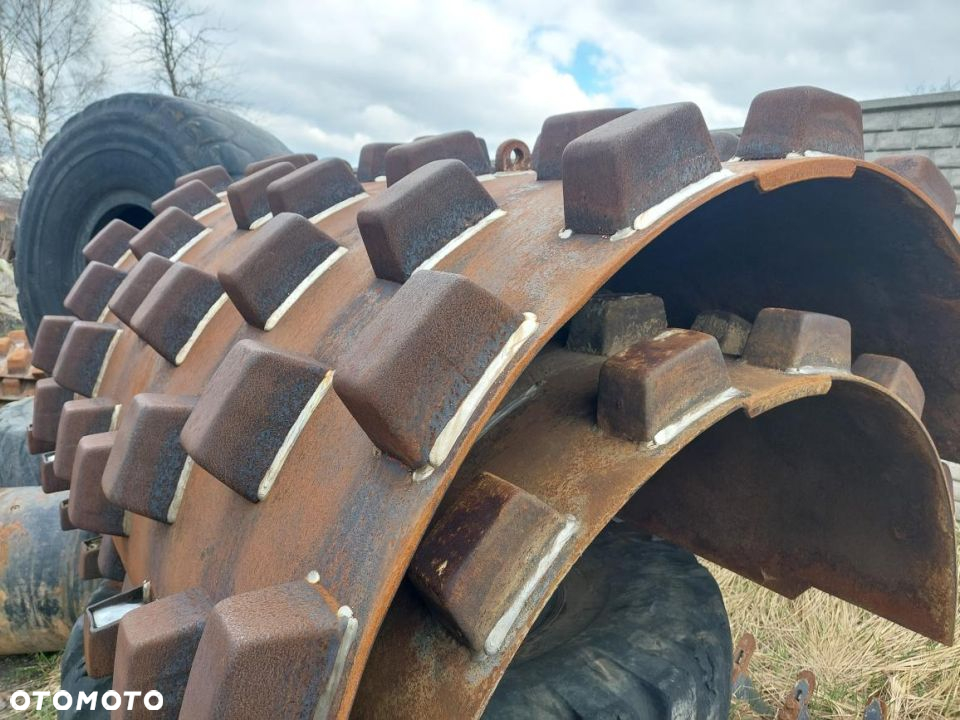 Walec okołkowany Hamm, Ammann, Volvo - 2