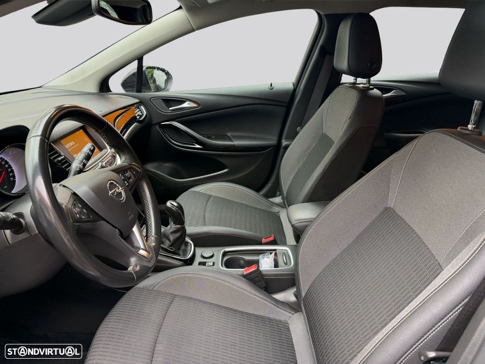 Opel Astra Sports Tourer - 10