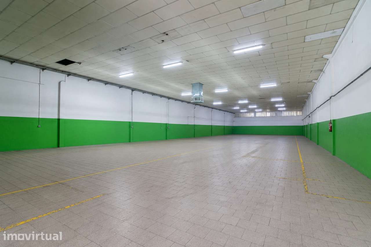 Fábrica/Indústria  Venda em Oliveira (Santa Maria),Vila Nova de Famali - Grande imagem: 4/16