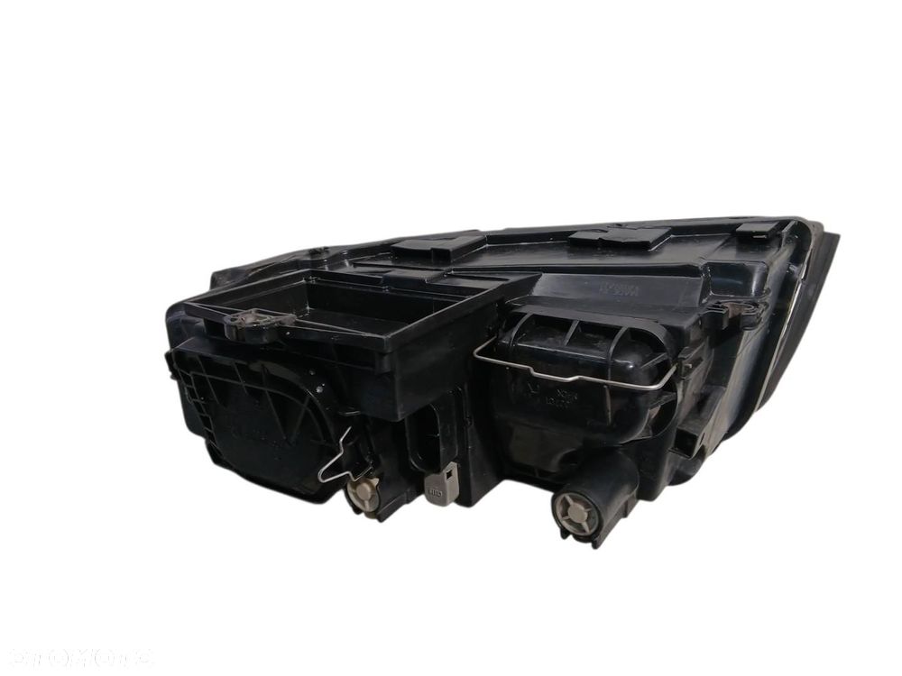 LAMPA PRAWA PRZEDNIA PRZÓD AUDI A4 B6 LAMPA PRAWA PRZEDNIA PRZÓD A4 B6 - 4
