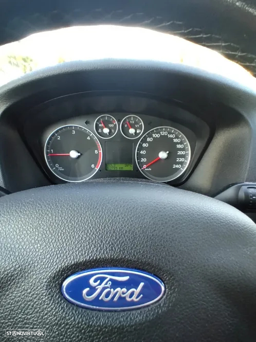 Ford Focus SW 1.6 TDCi Titanium 17 - 19