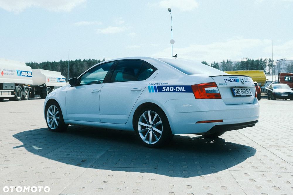 Skoda Octavia 1.5 TSI ACT Style DSG - 5