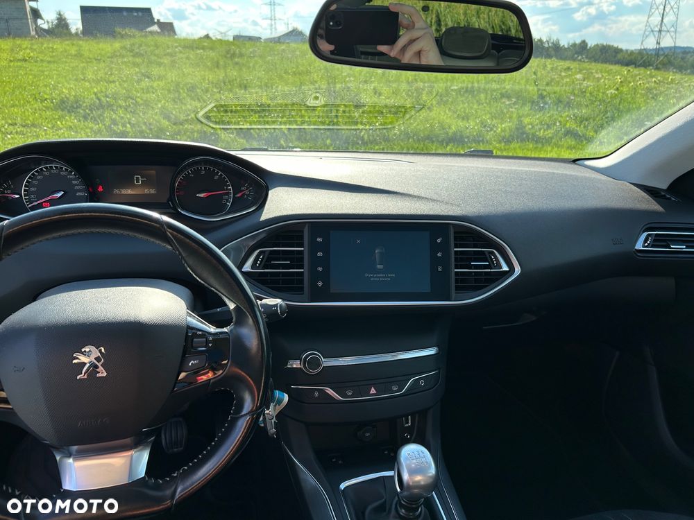 Peugeot 308 1.6 BlueHDi Allure S&S - 23