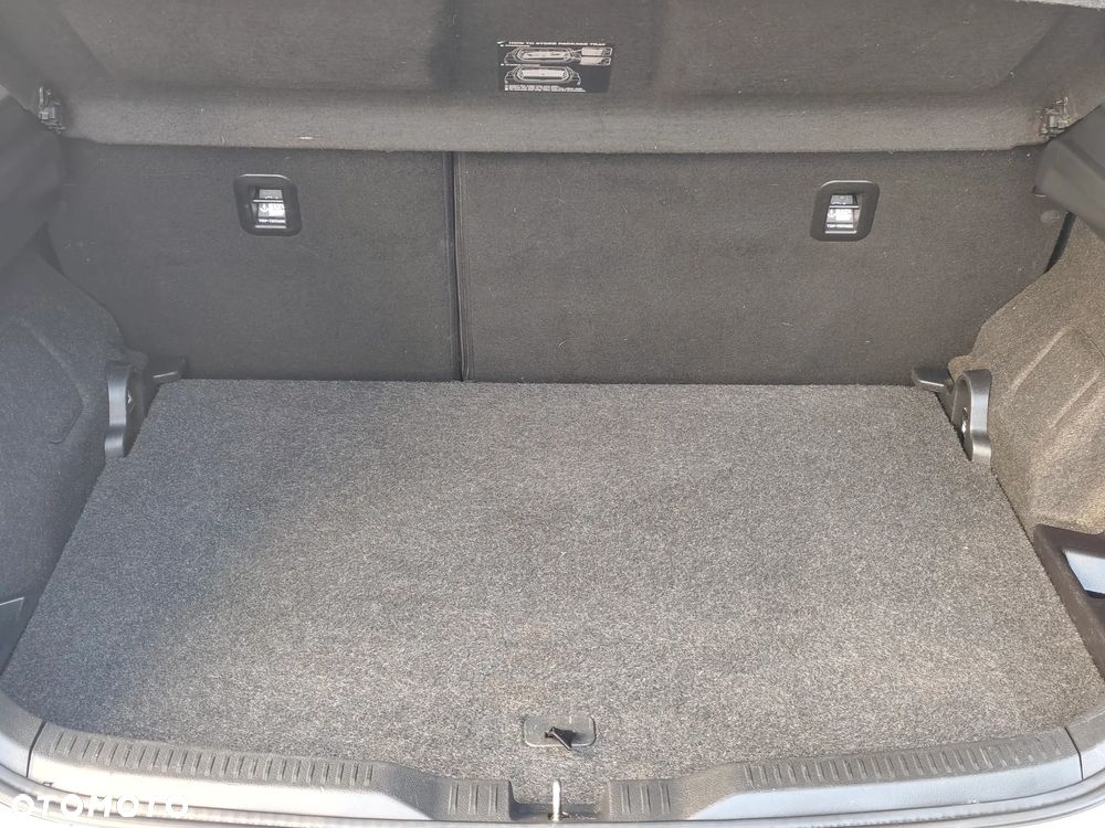 Toyota Auris - 11
