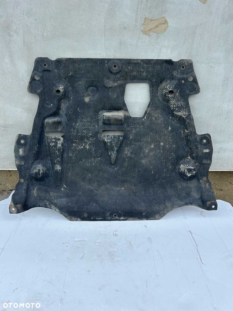 Osłona dolna silnika Volvo 2.0 2.4D V60 S60 XC60 I AG9N 6P013 D B - 2