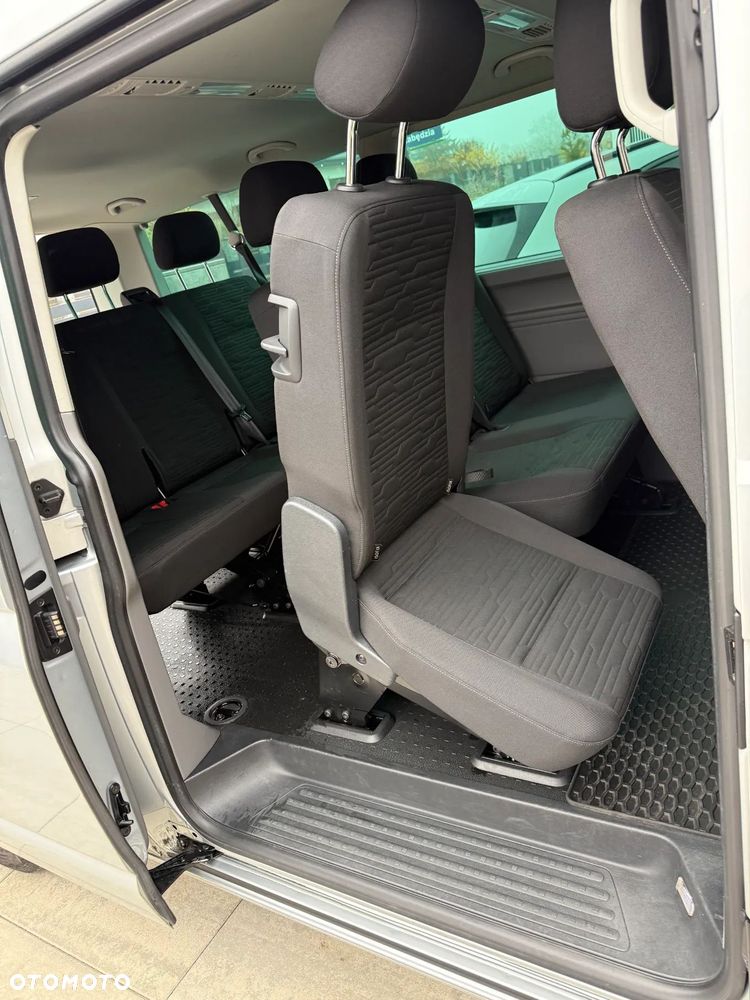 Volkswagen Caravelle 6.1 2.0 TDI L2 Comfortline - 10