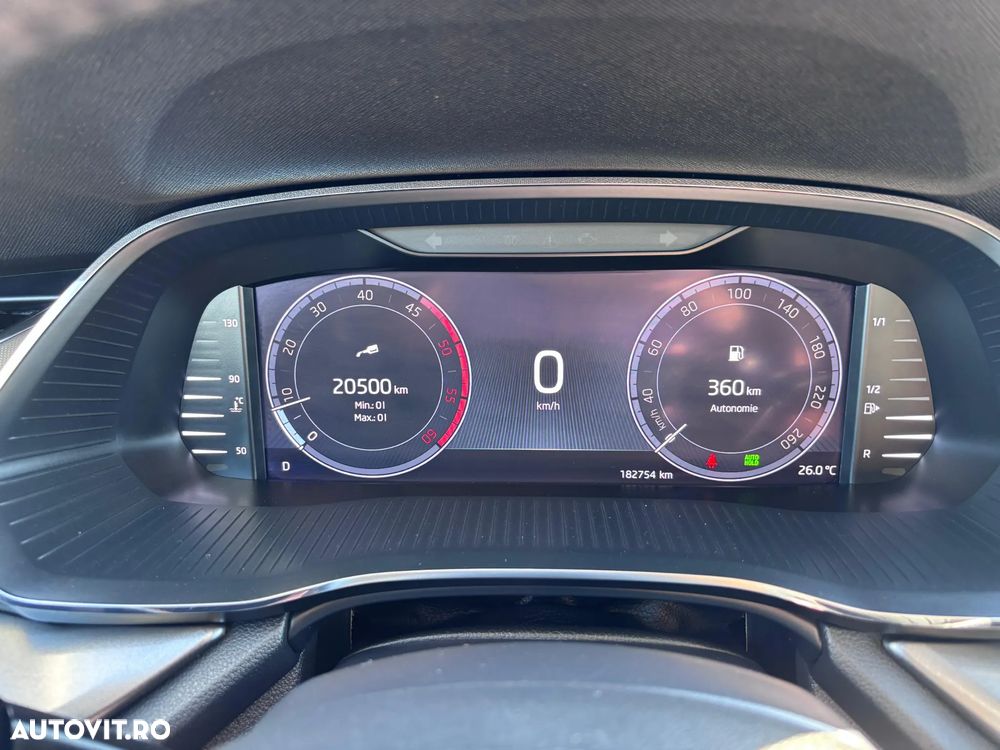 Skoda Octavia 2.0 TDI DSG Ambition - 6