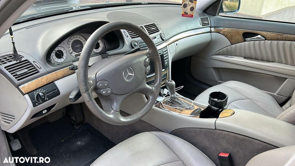 Mercedes-Benz E 2008 photo 4