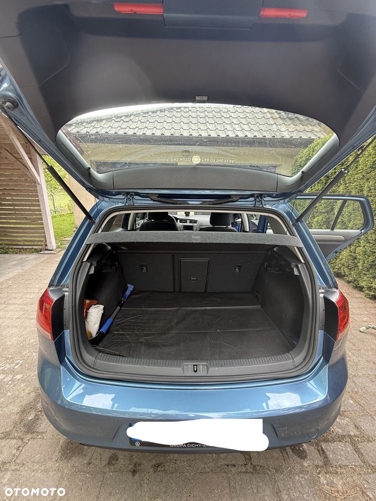 Volkswagen Golf - 10