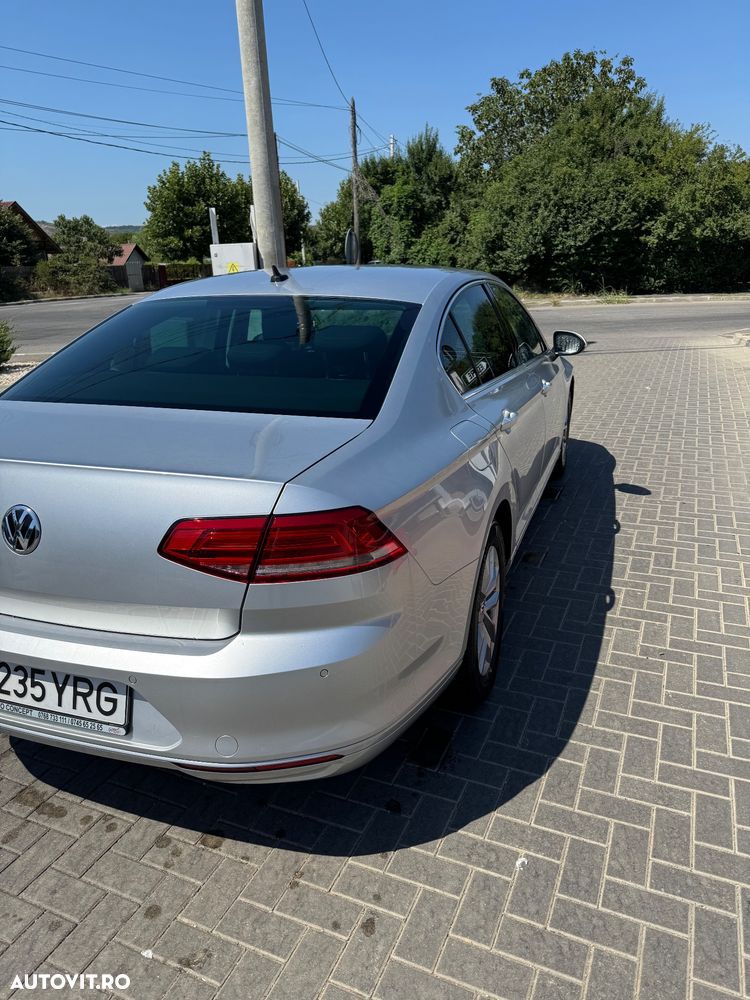 Volkswagen Passat 2.0 TDI DSG Comfortline - 6