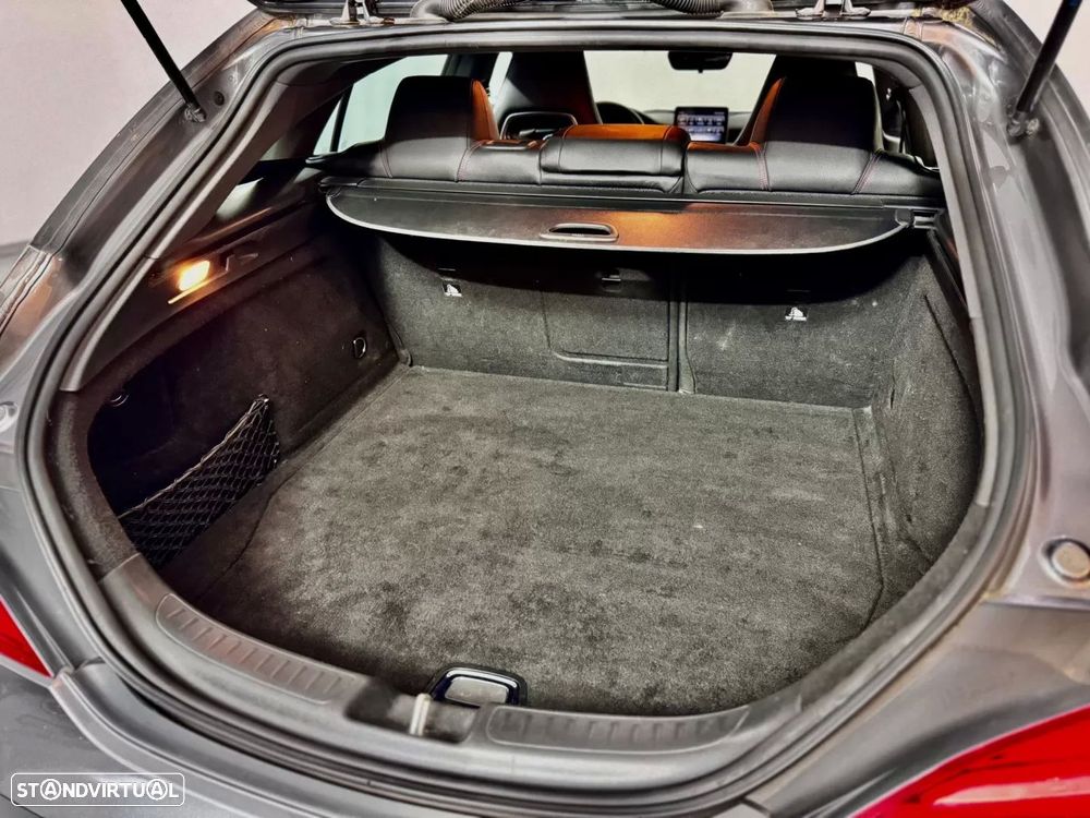 Mercedes-Benz CLA 180 d Shooting Brake AMG Line Aut. - 58