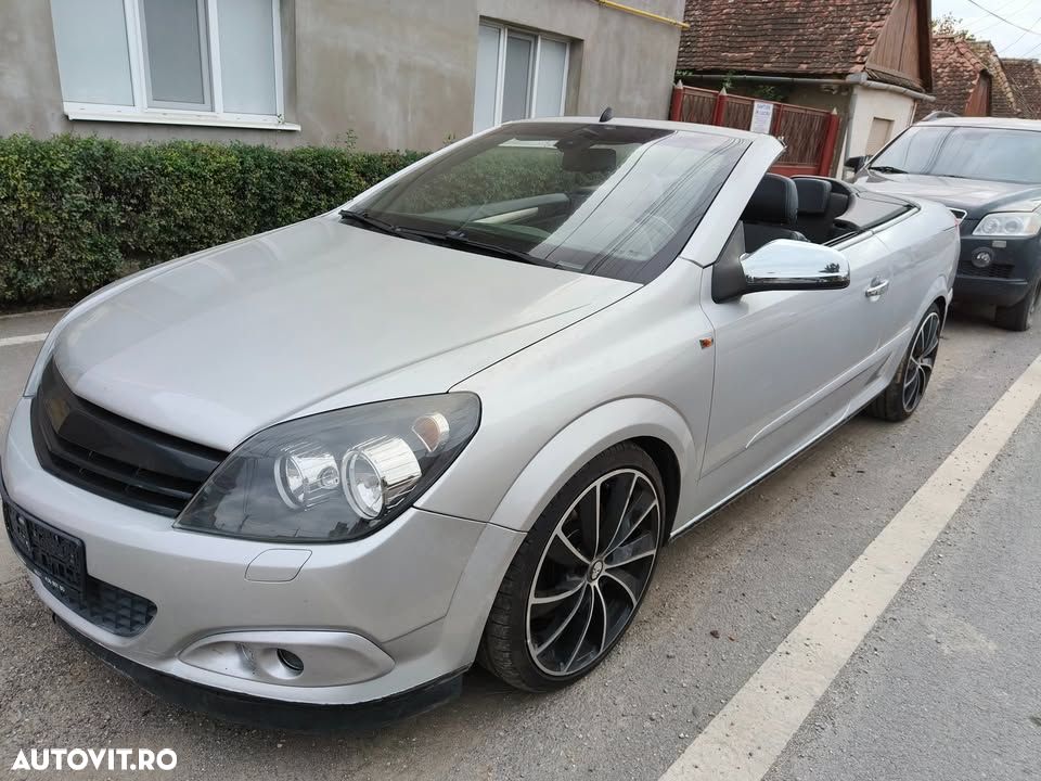 Opel Astra 2.0 Turbo Cosmo - 2