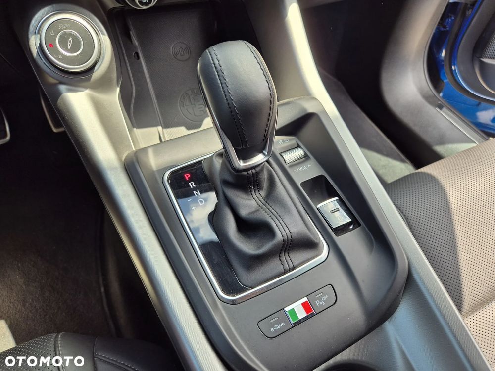 Alfa Romeo Tonale 1.3 VGT Plug-In-Hybrid Q4 Edizione Speciale - 24