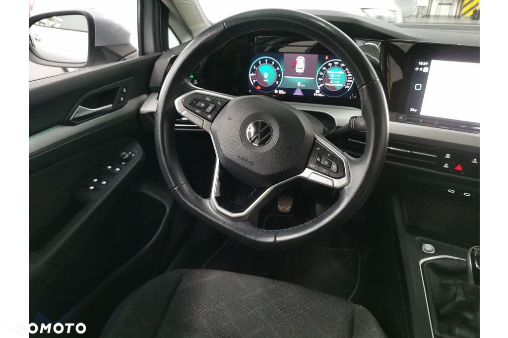 Volkswagen Golf - 10