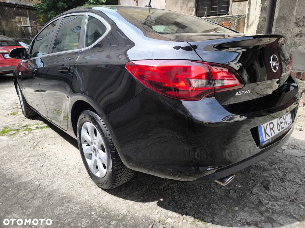 Opel Astra 1.4 T Active - 3