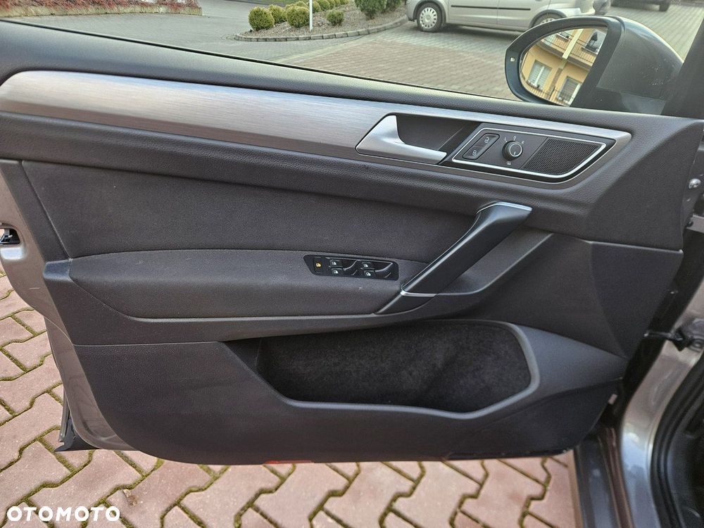 Volkswagen Golf Sportsvan 1.4 TSI (BlueMotion Technology) Highline - 19