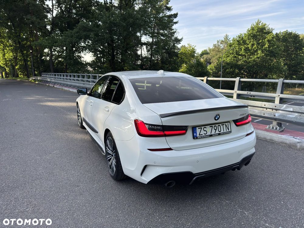 BMW Seria 3 330i - 2