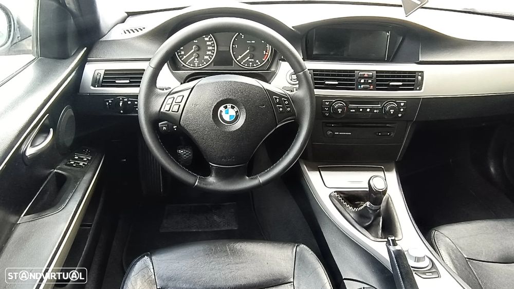 BMW 320 - 6
