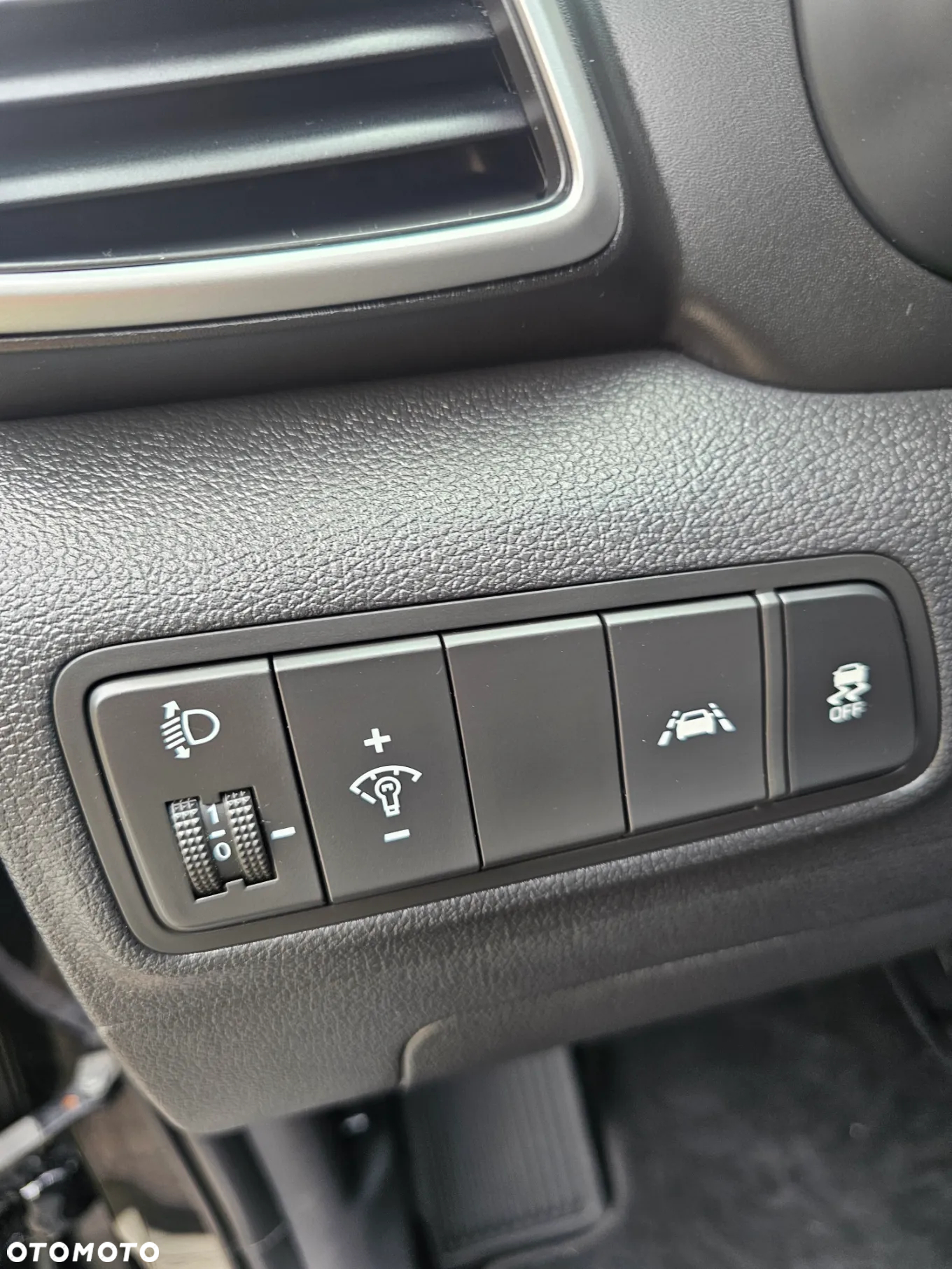 Hyundai Tucson 1.6 GDI BlueDrive GO 2WD - 32