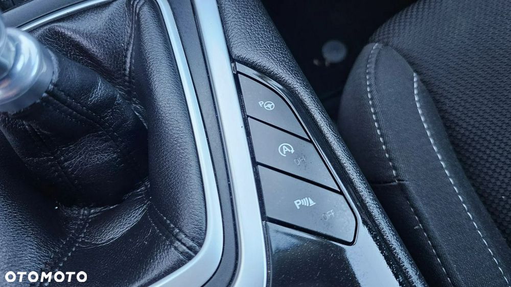 Ford S-Max - 17