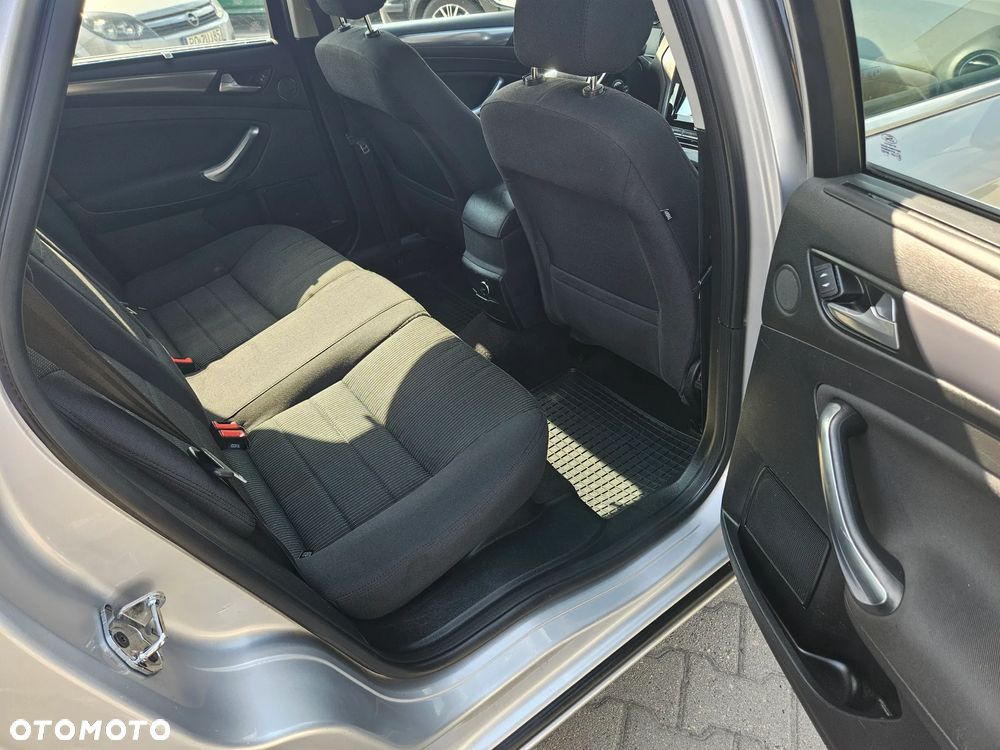 Ford Mondeo 2.0 TDCi Titanium - 18