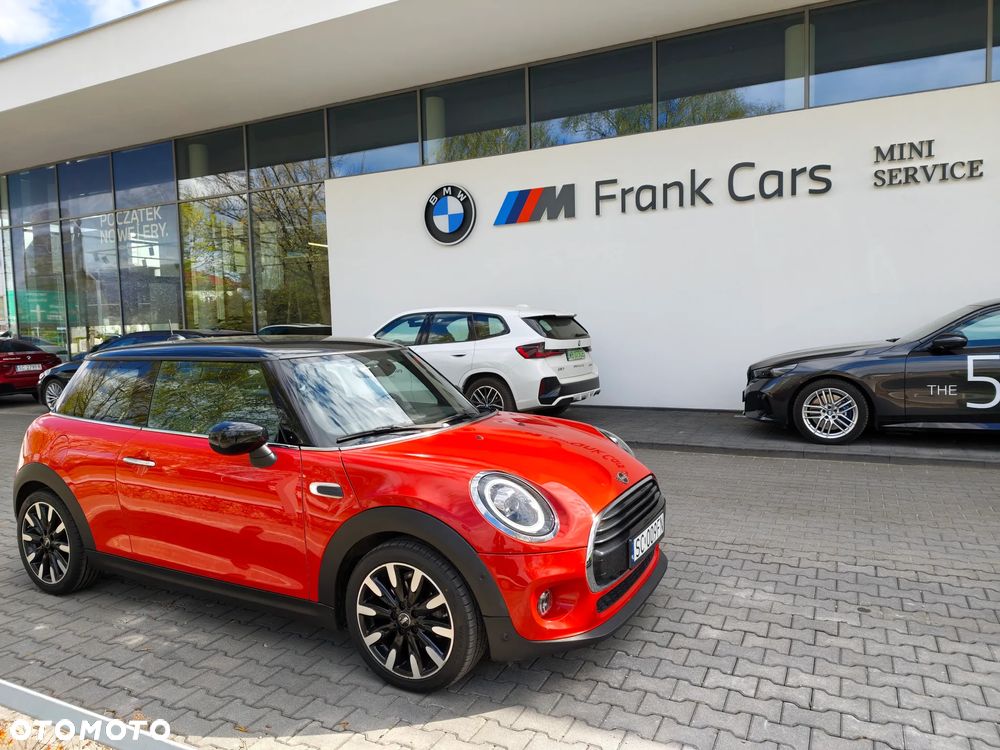 MINI Cooper Essential Trim - 10