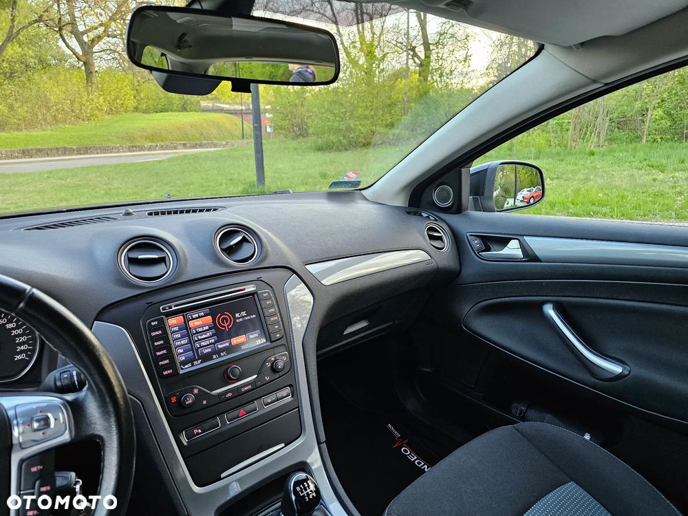 Ford Mondeo 2.0 TDCi Champions Edition - 1
