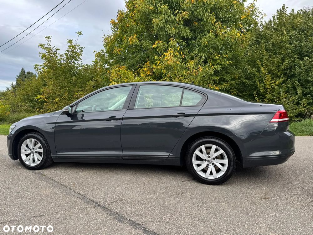 Volkswagen Passat - 14