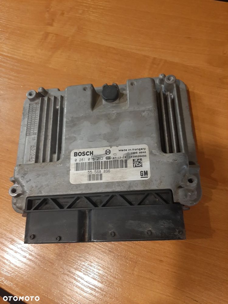Sterownik silnika komputer SAAB 9-3  1.9  0281015212   1039S26099 - 1