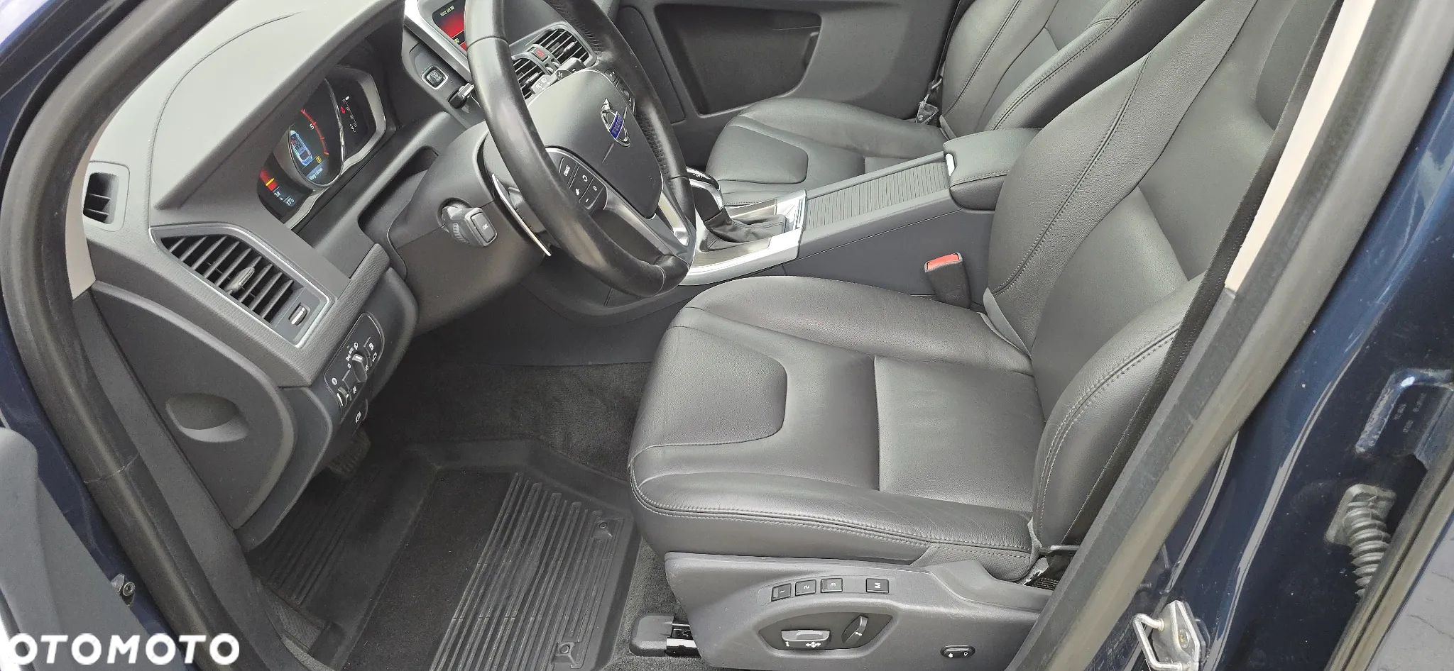 Volvo XC 60 D5 AWD Base - 10