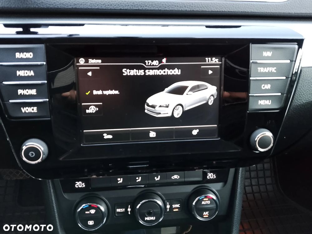 Skoda Superb 1.6 TDI Ambition DSG - 14