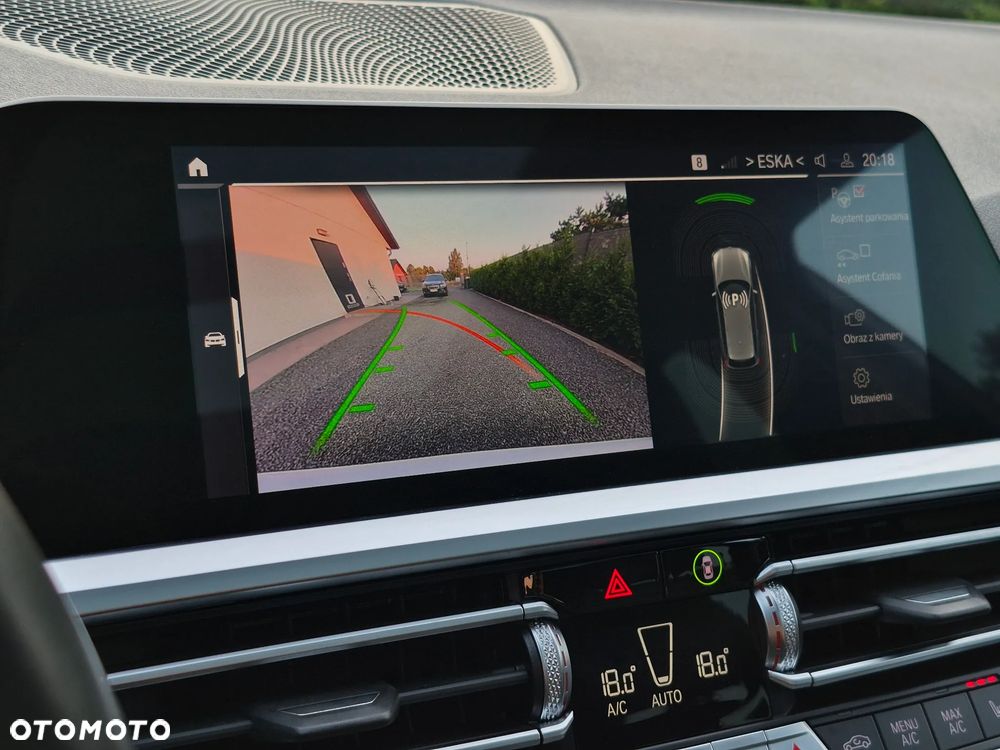 BMW Seria 3 318d MHEV - 17