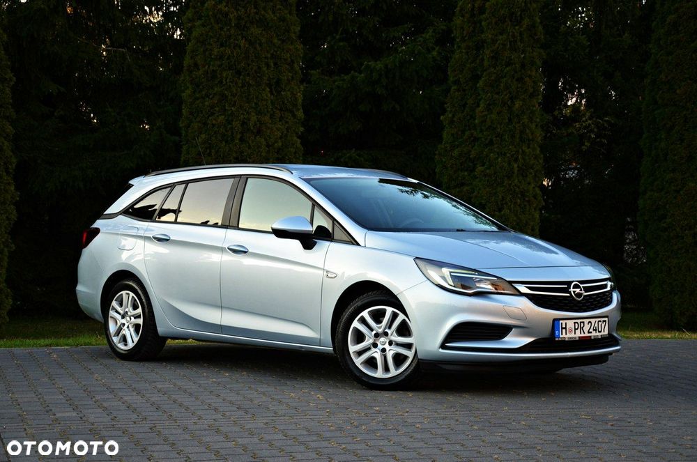 Opel Astra 1.6 CDTI Sports Tourer Active - 11