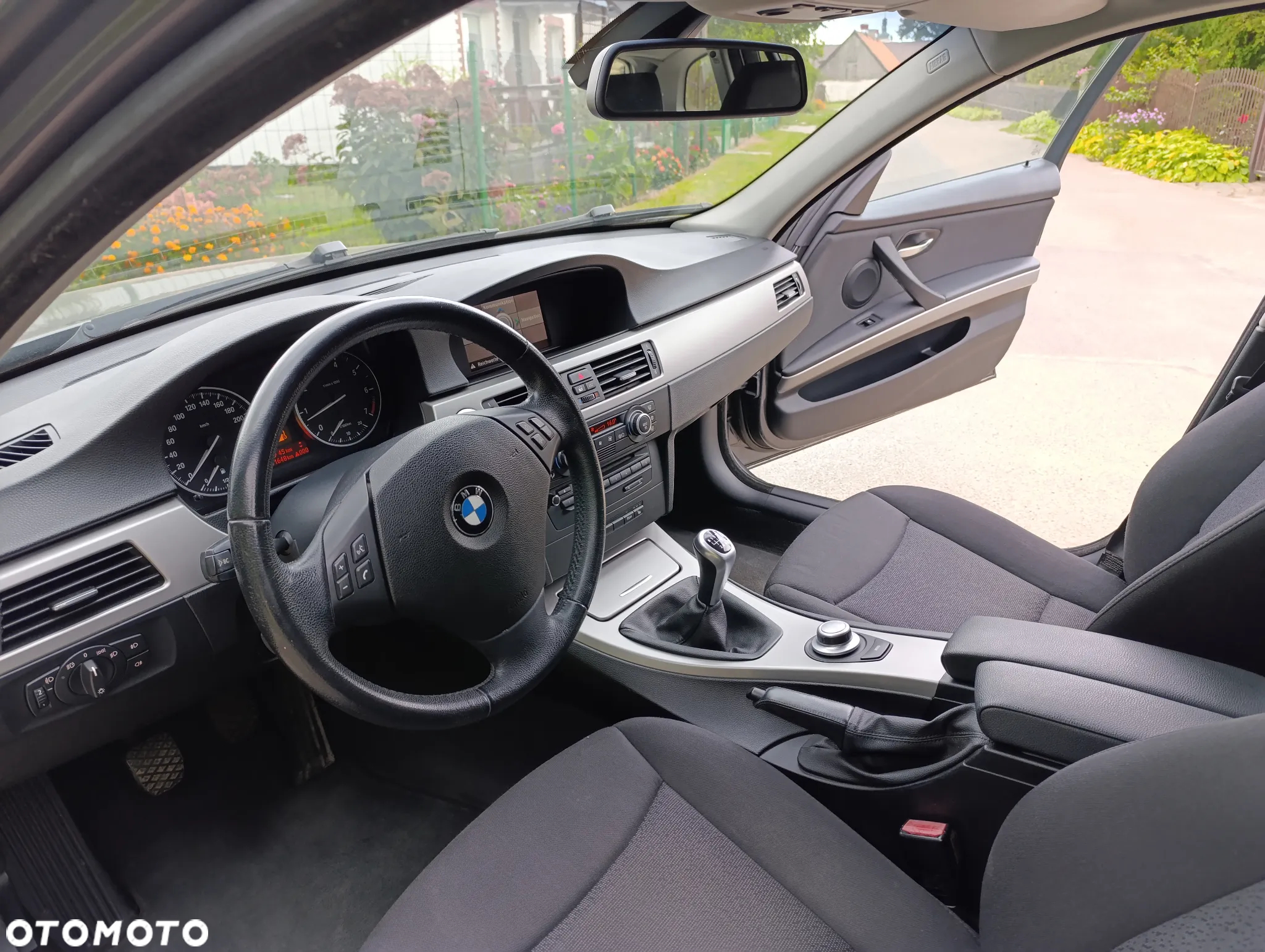 BMW Seria 3 318i Touring - 21