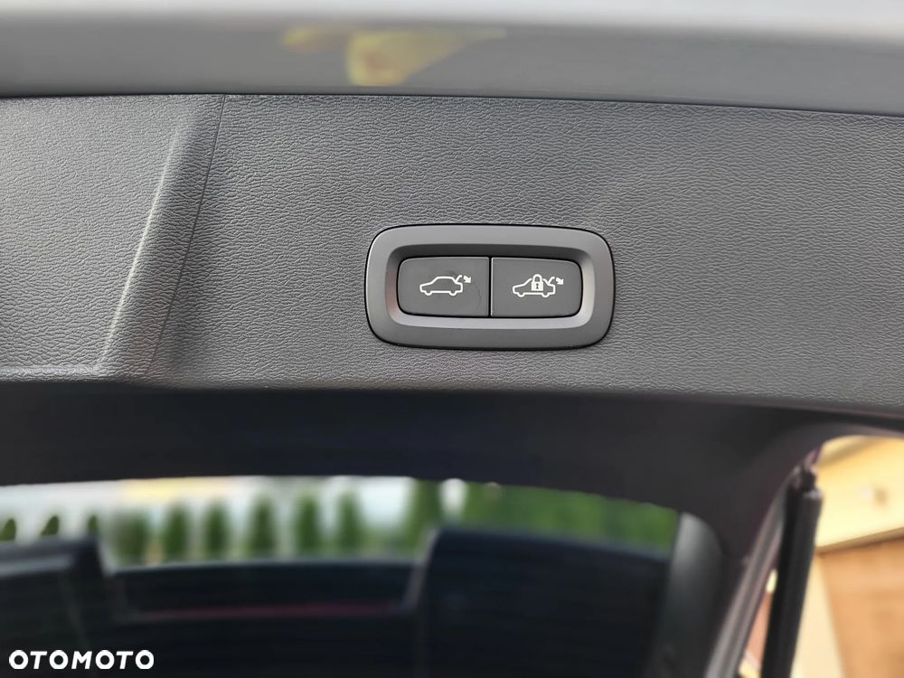 Volvo XC 40 - 38