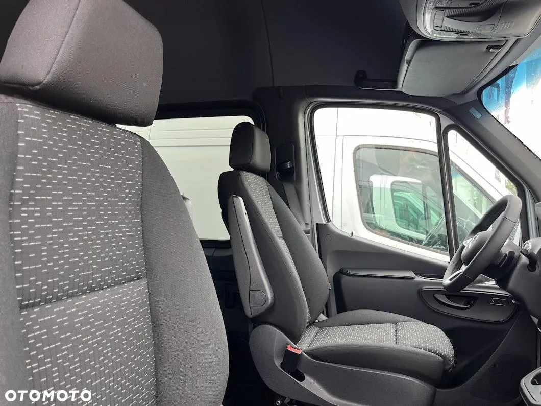 Mercedes-Benz Sprinter - 9