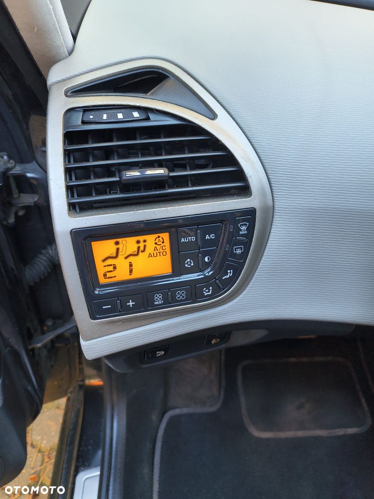 Citroën C4 Picasso - 16