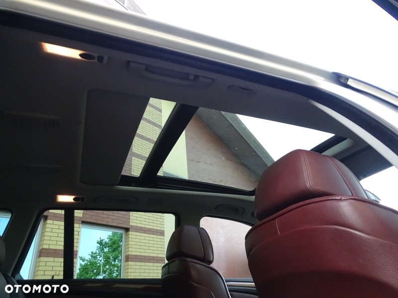 BMW Seria 5 530xi Touring Edition Exclusive - 18