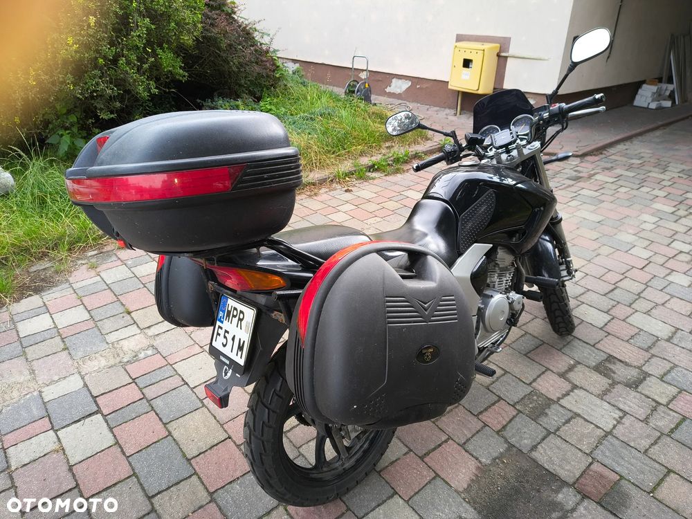 Yamaha YBR - 4
